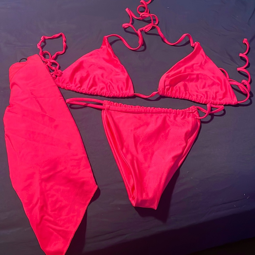 Hot pink 2 pieces bathing suit